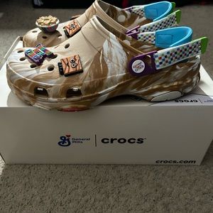 Cinnamon Toast Crunch Crocs Used Size 9 With Original Box and Tags